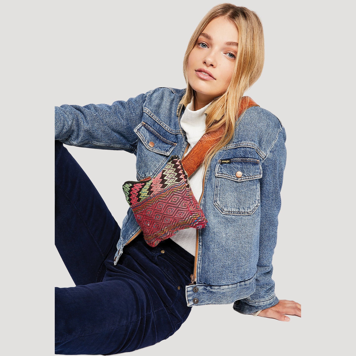 Isabella Embroidered Western Belt Bag